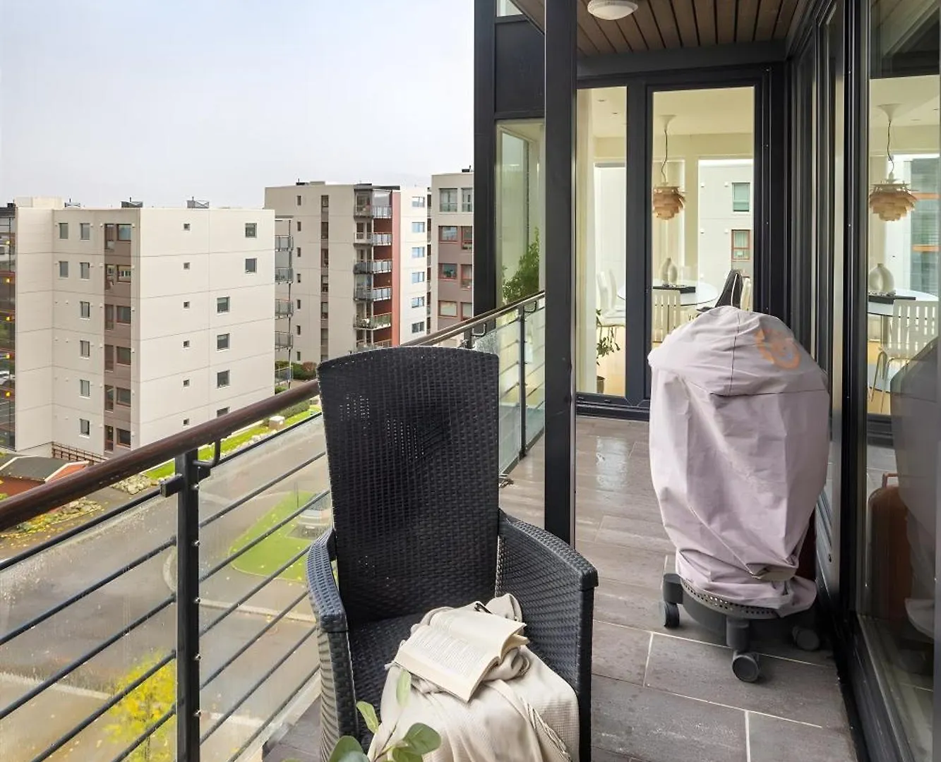 Top-Floor Apartment With Balcony And Sea View Берген