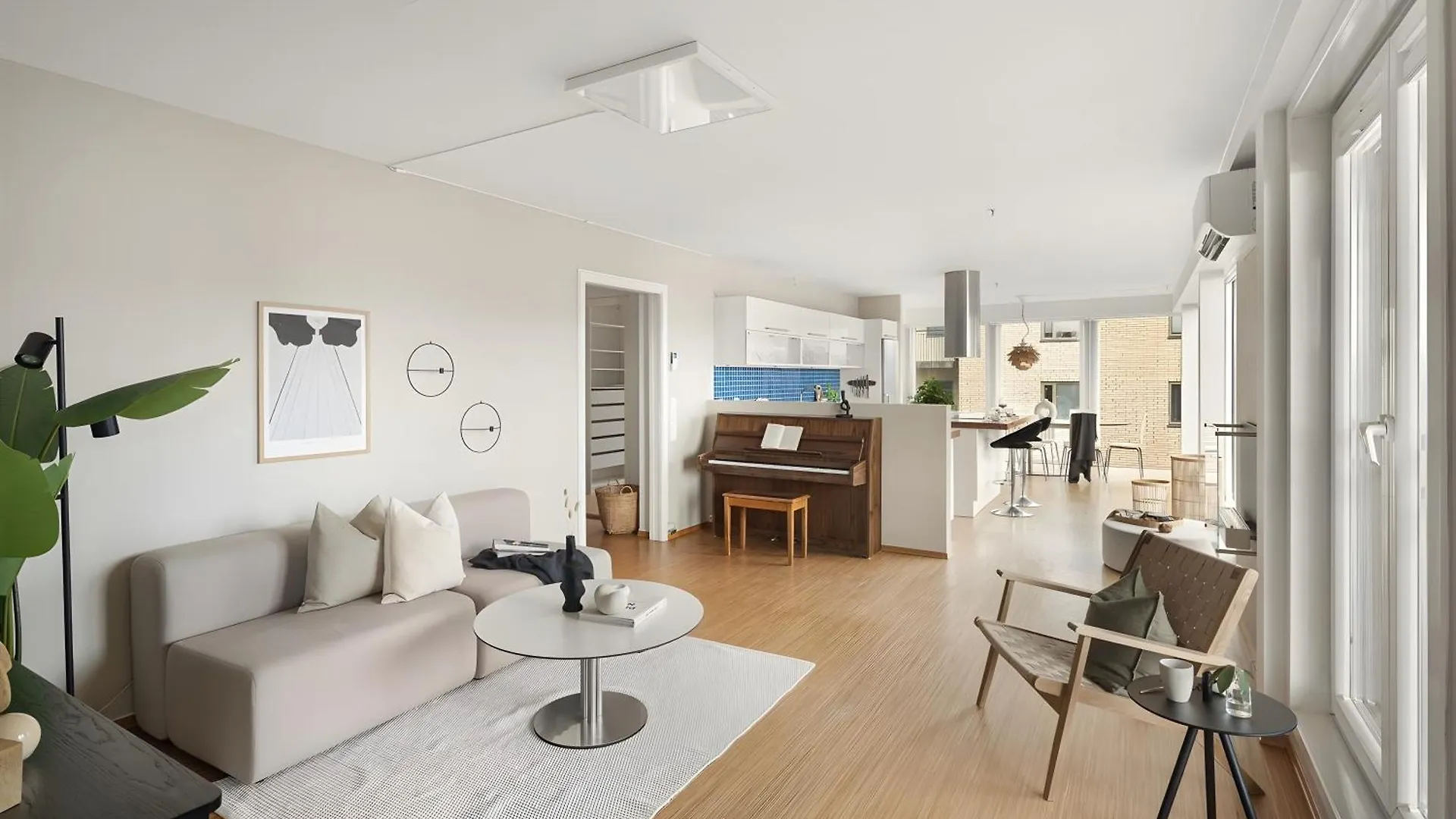 Top-Floor Apartment With Balcony And Sea View Берген