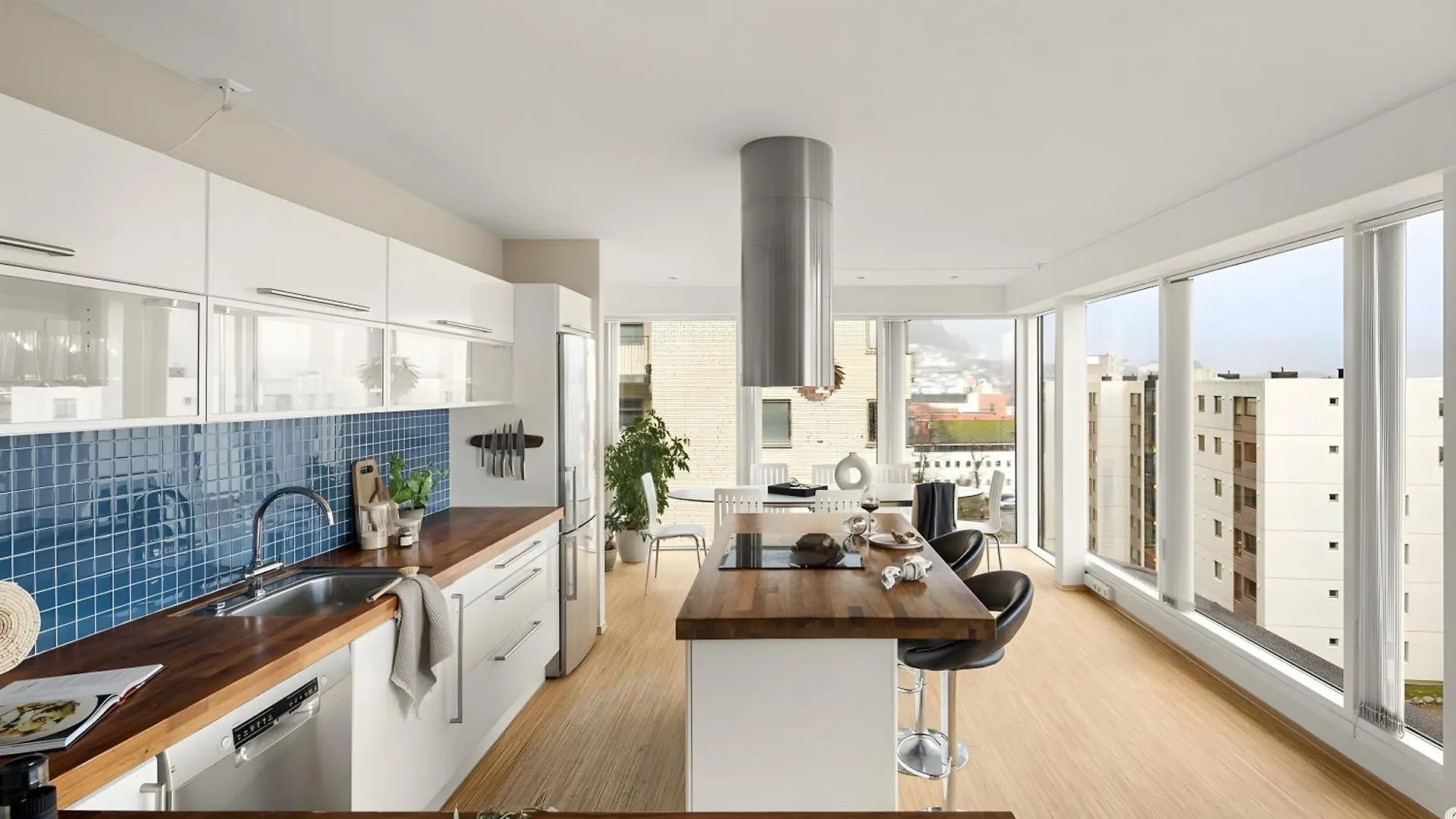 Top-Floor Apartment With Balcony And Sea View Берген 0*,