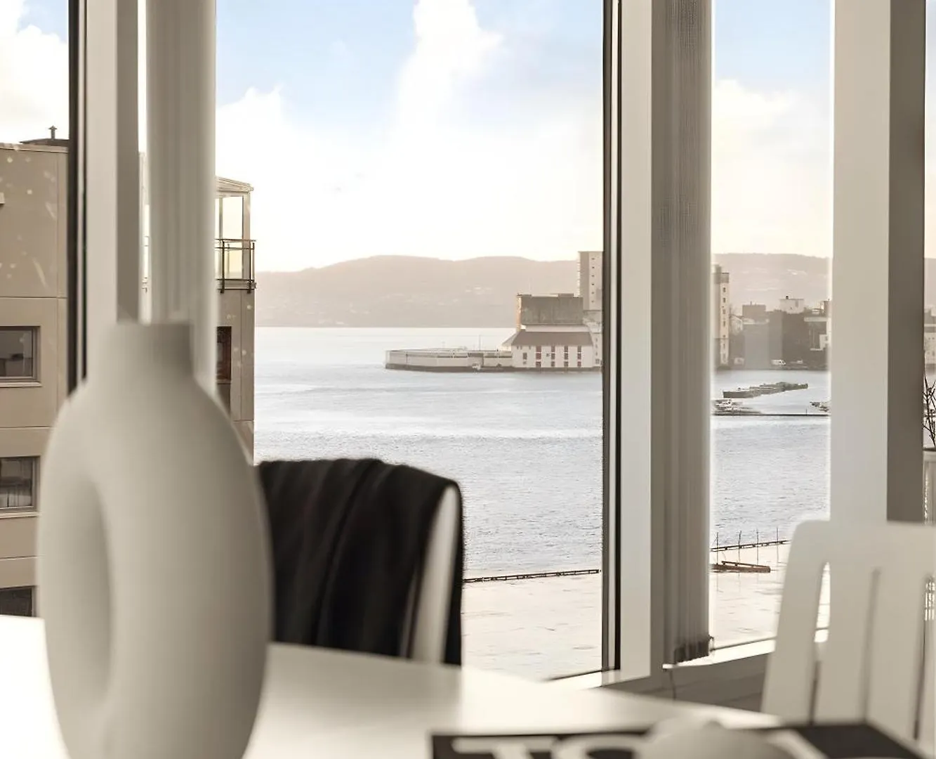 Top-Floor Apartment With Balcony And Sea View Берген 0*,  Норвегия